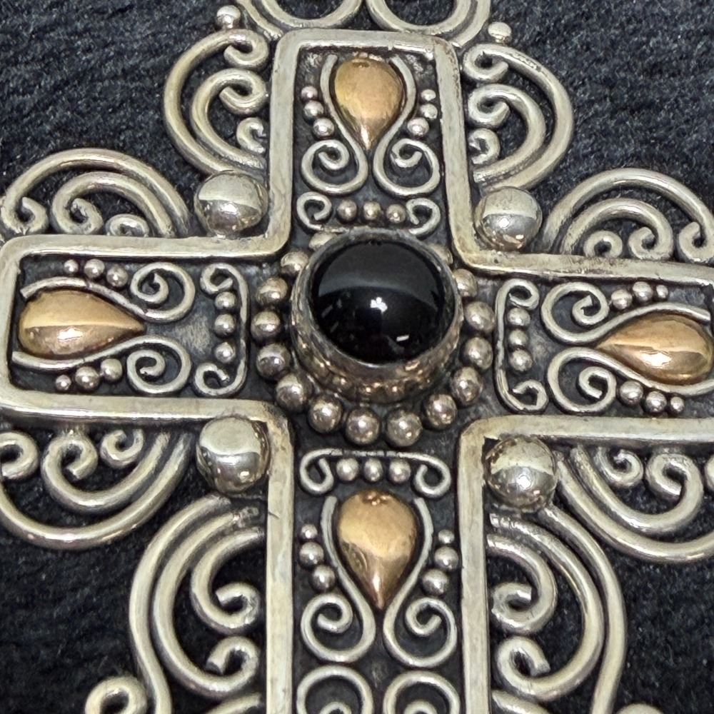 Signed BA Sterling‎ Silver 18k Gold Black Onyx Filigree Cross Pendant Wt. 22.95g - Picture 7 of 14